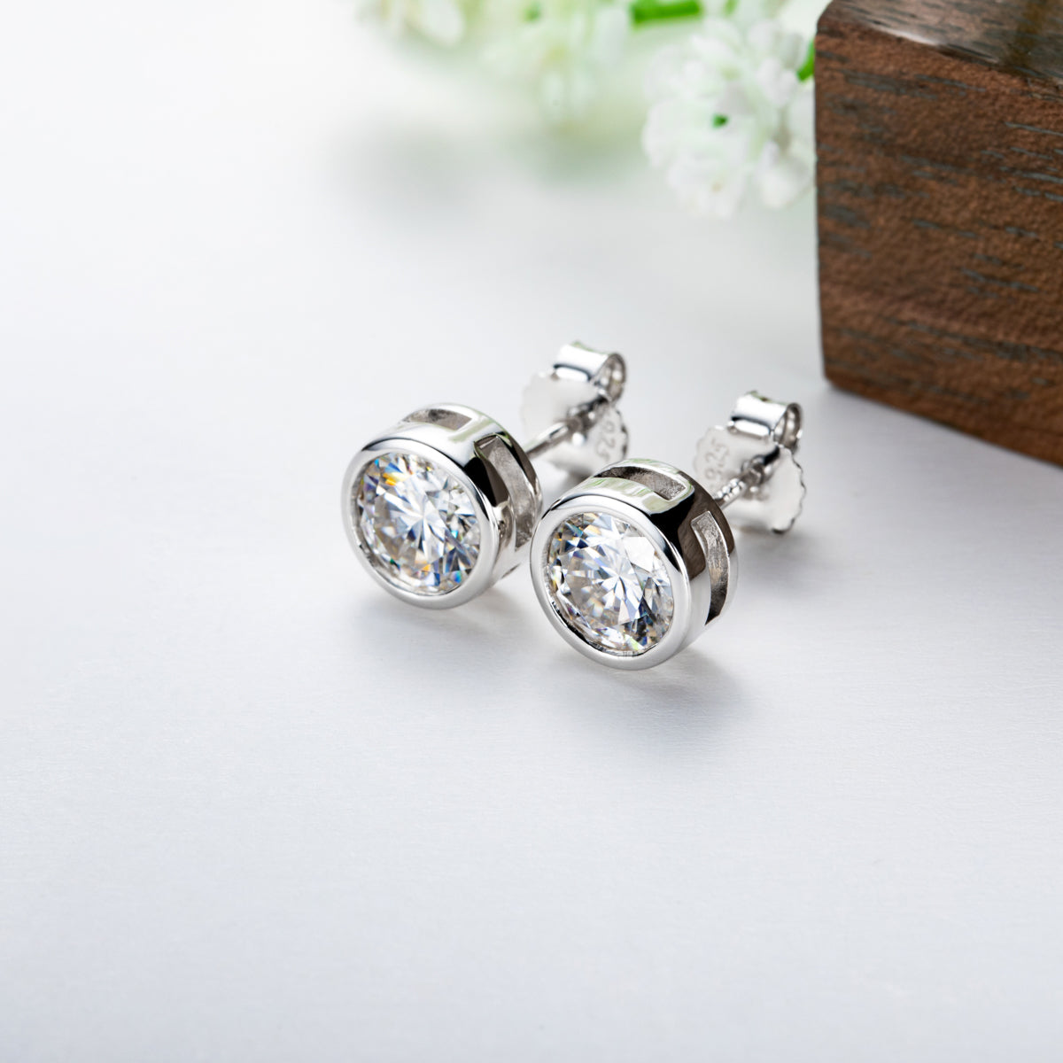 5mm Round Moissanite Stud Earrings