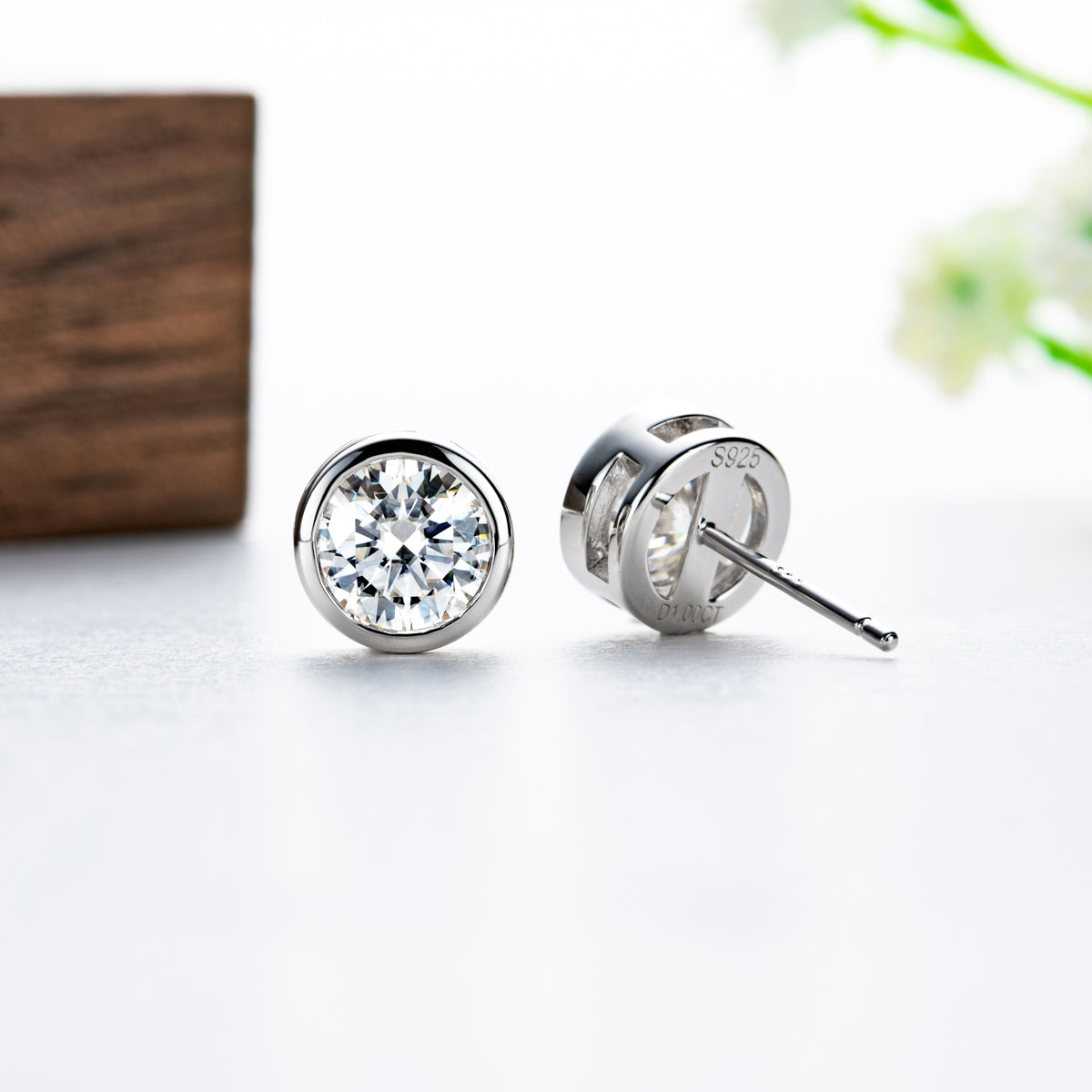 5mm Round Moissanite Stud Earrings