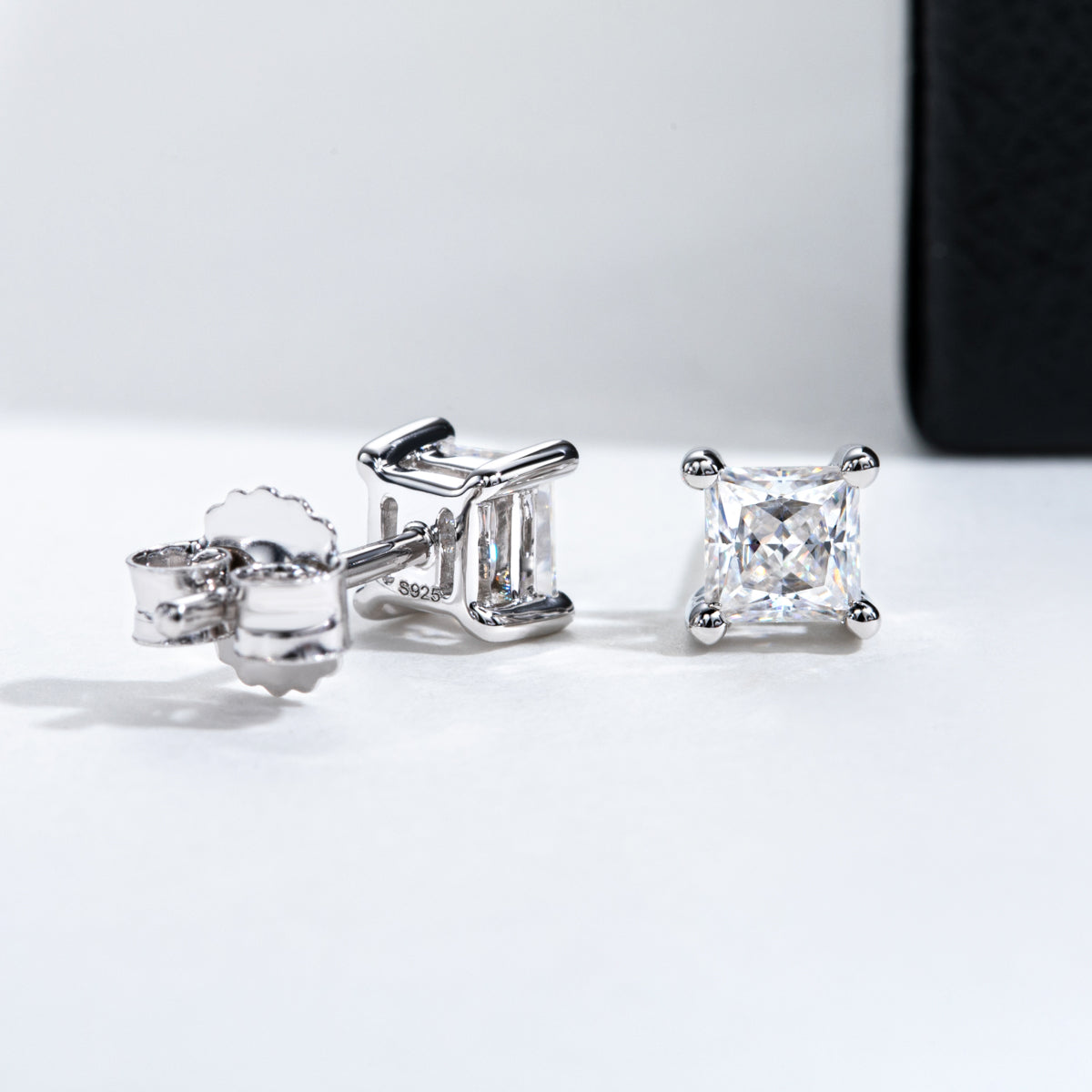 S925 Silver Princess Cut Moissanite Stud Earrings
