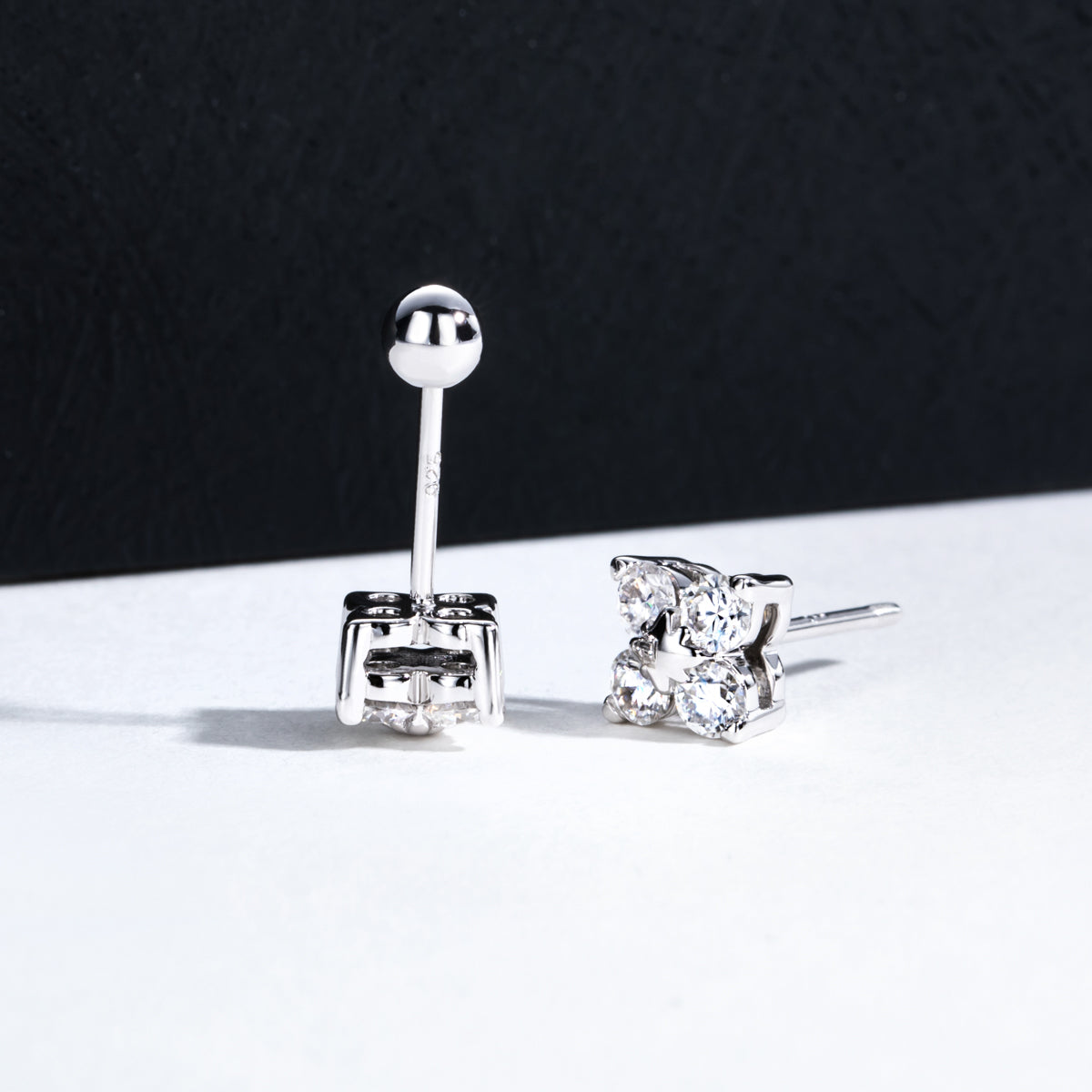 S925 Sterling Silver Round Moissanite Four-Leaf Clover Stud Earrings