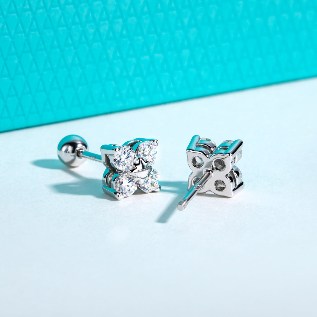 S925 Sterling Silver Round Moissanite Four-Leaf Clover Stud Earrings