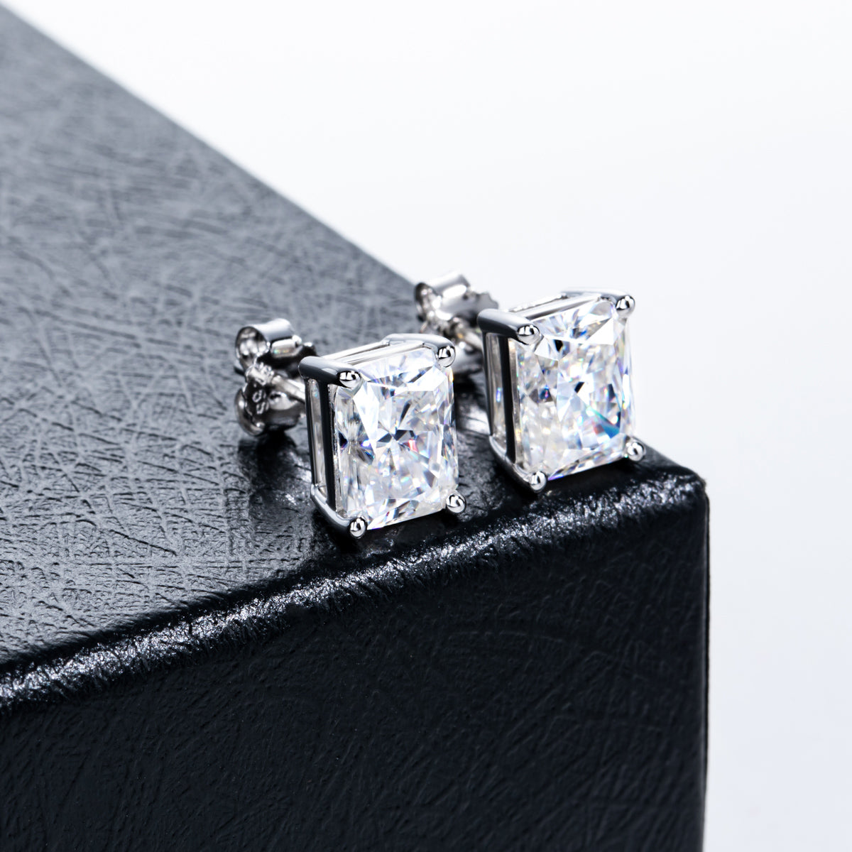 S925‑Silver Radiant‑Cut Moissanite Stud Earrings