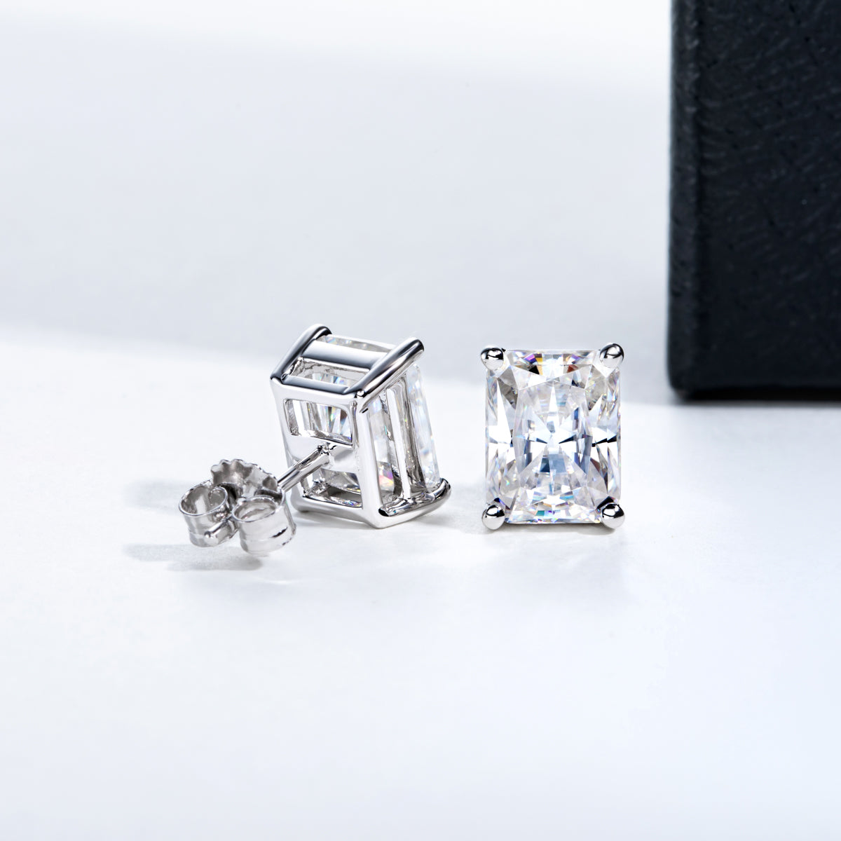 S925‑Silver Radiant‑Cut Moissanite Stud Earrings