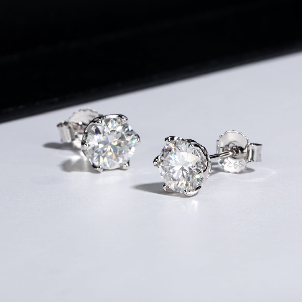 1CT Classic Moissanite Silver Stud Earrings