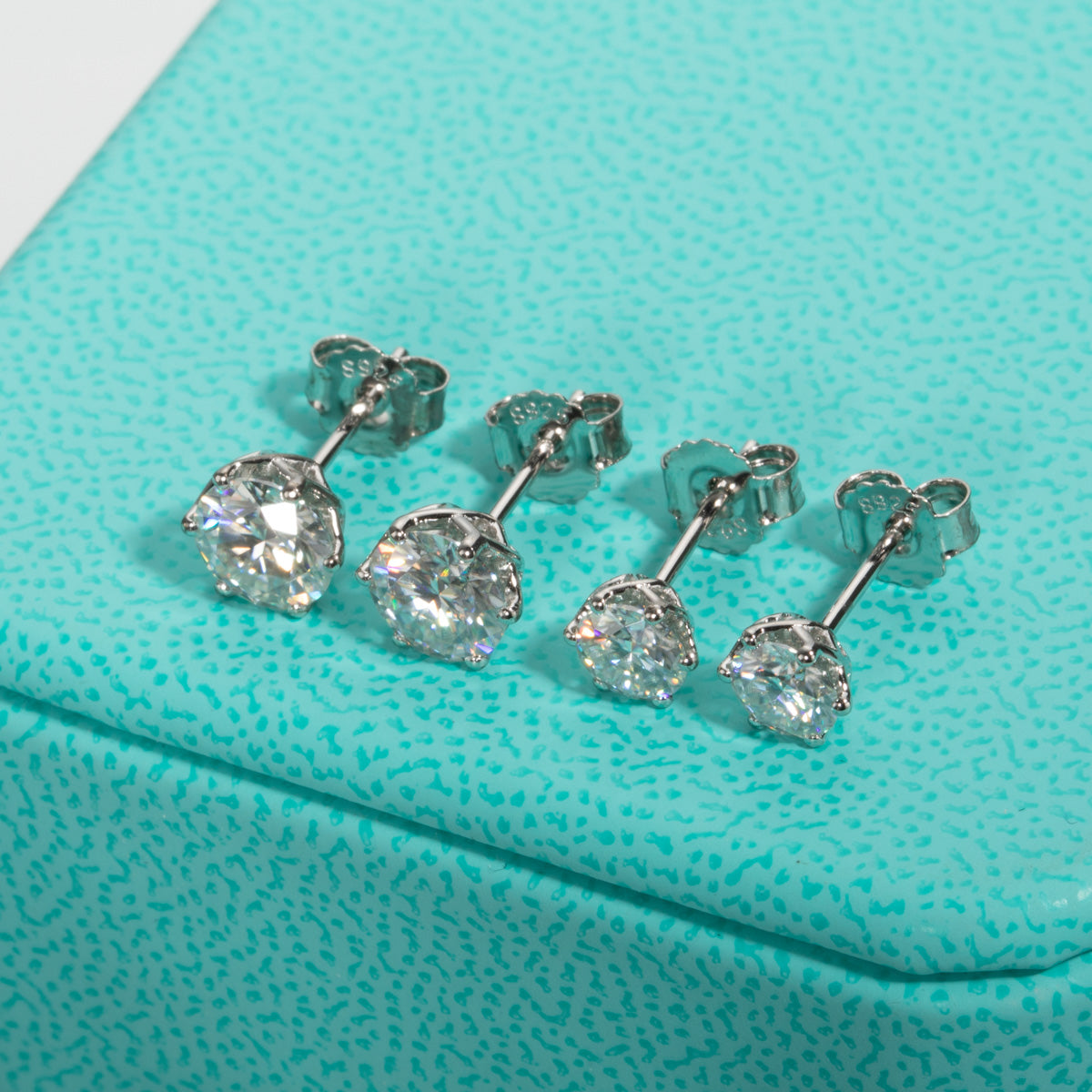 1CT Classic Moissanite Silver Stud Earrings