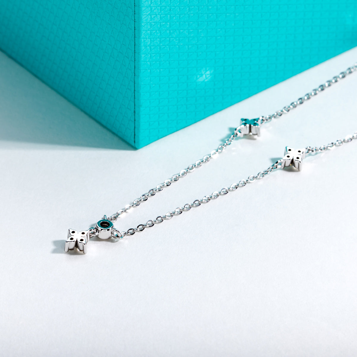S925 Sterling Silver Four-Leaf Clover Moissanite Clavicle Necklace
