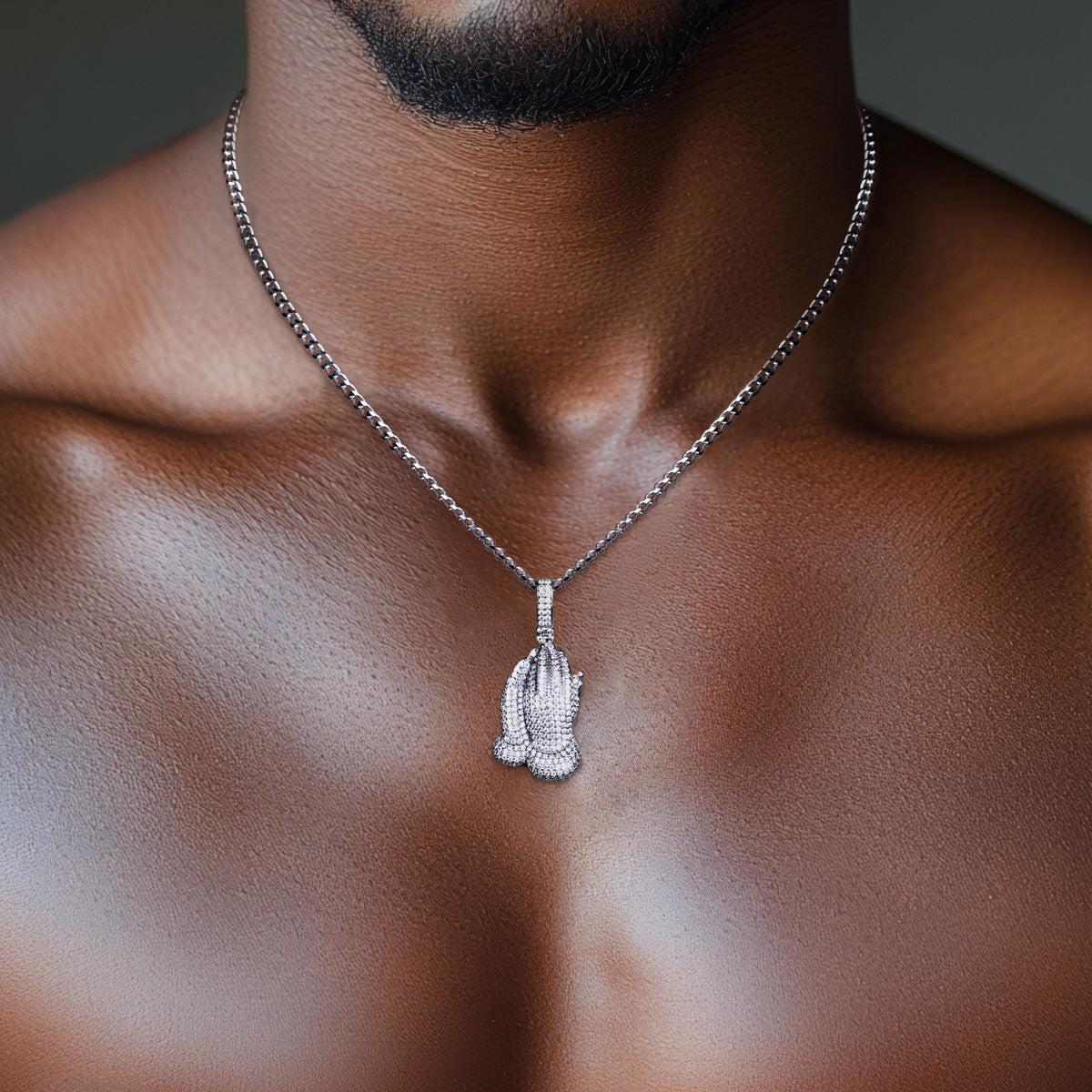 S925 Silver Moissanite Full Paved Praying Hands Pendant