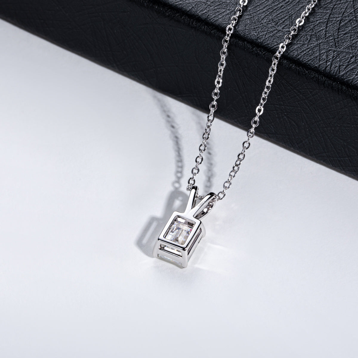 S925 Silver Moissanite Emerald Pendant