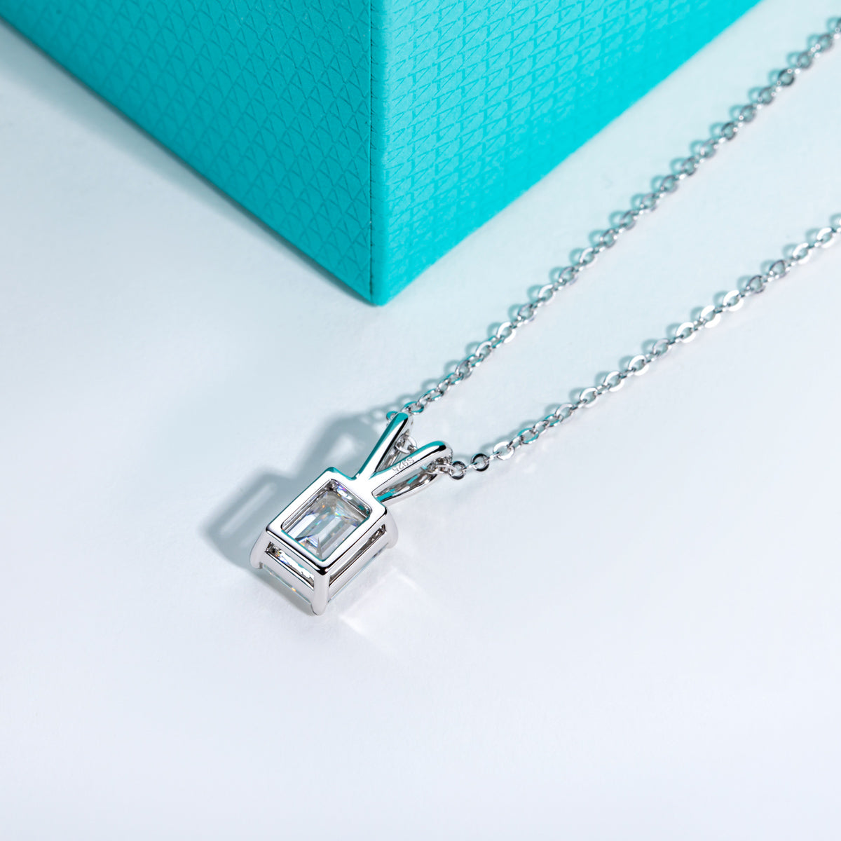 S925 Silver Moissanite Emerald Pendant