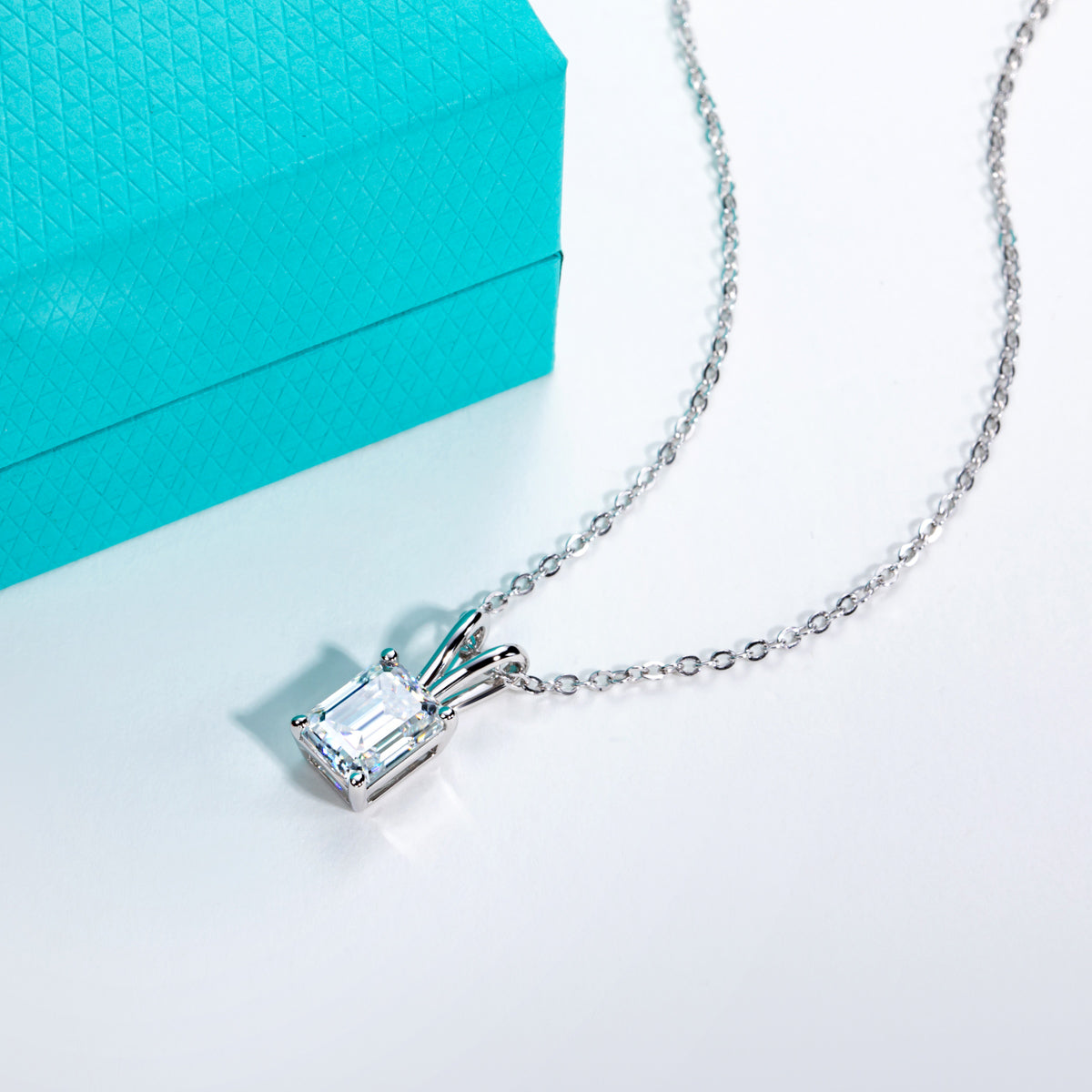 S925 Silver Moissanite Emerald Pendant