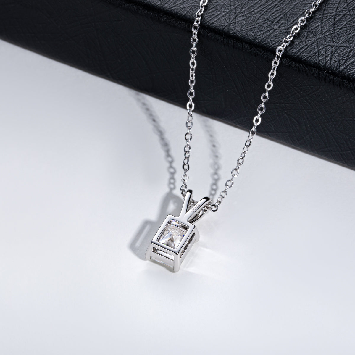 S925 Silver Radiant Cut Moissanite Pendant