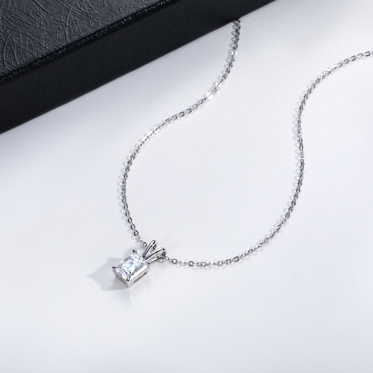 S925 Silver Radiant Cut Moissanite Pendant