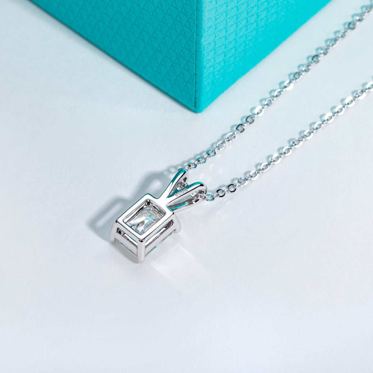 S925 Silver Radiant Cut Moissanite Pendant