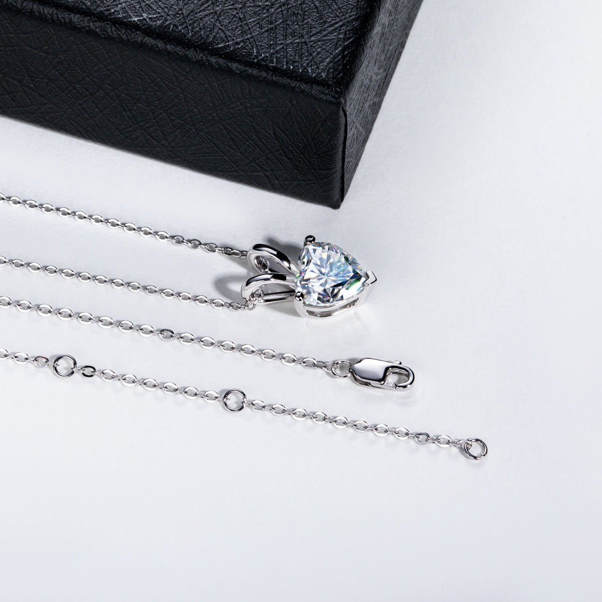 S925 Silver Heart Moissanite Pendant