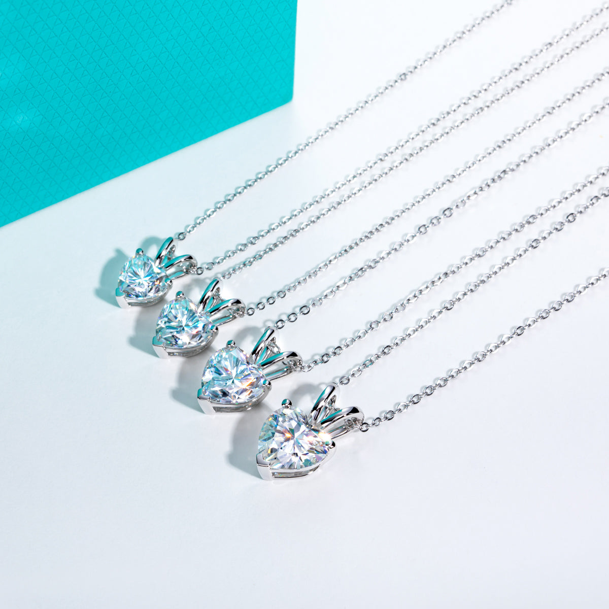 S925 Silver Heart Moissanite Pendant