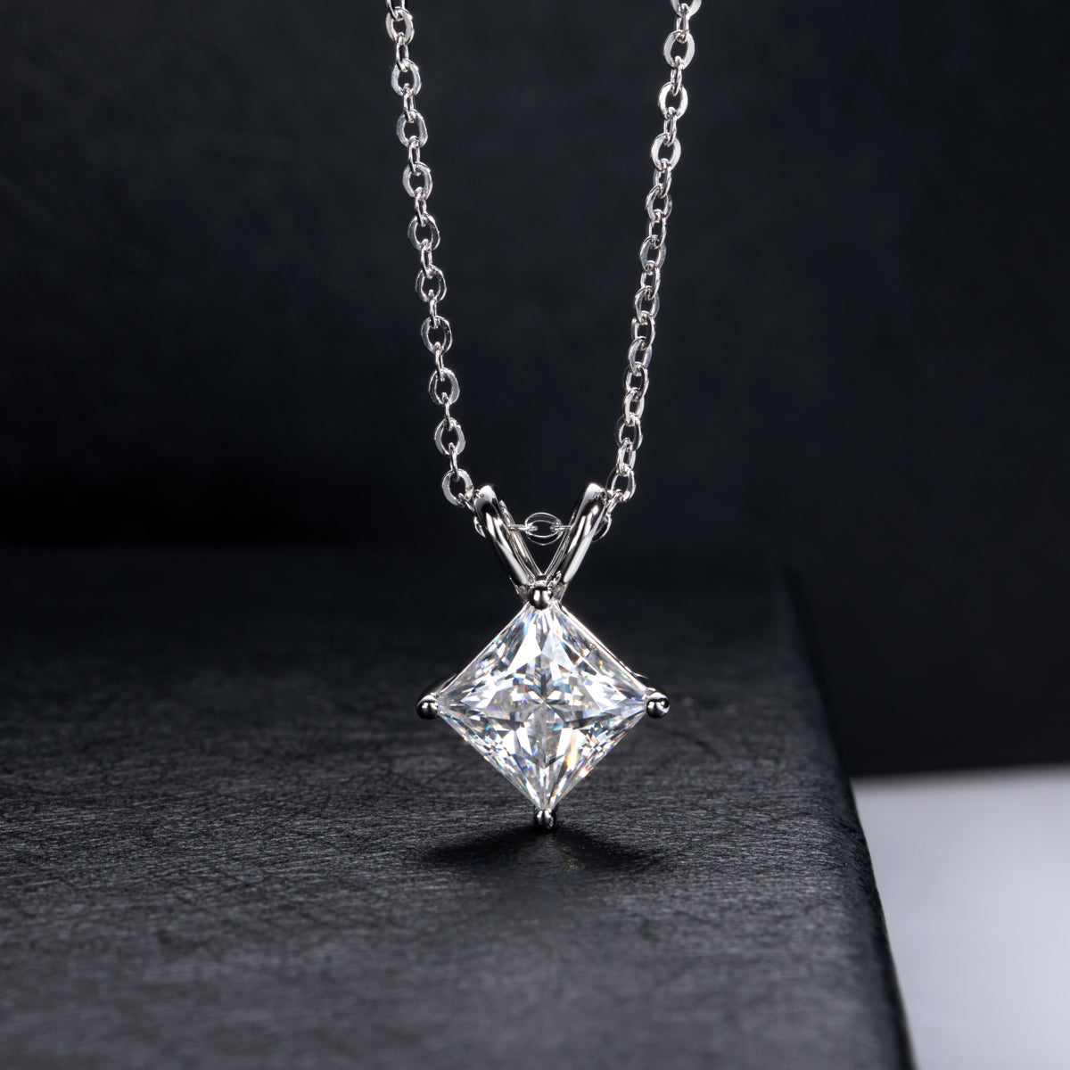 S925 Silver Princess Cut Moissanite Pendant