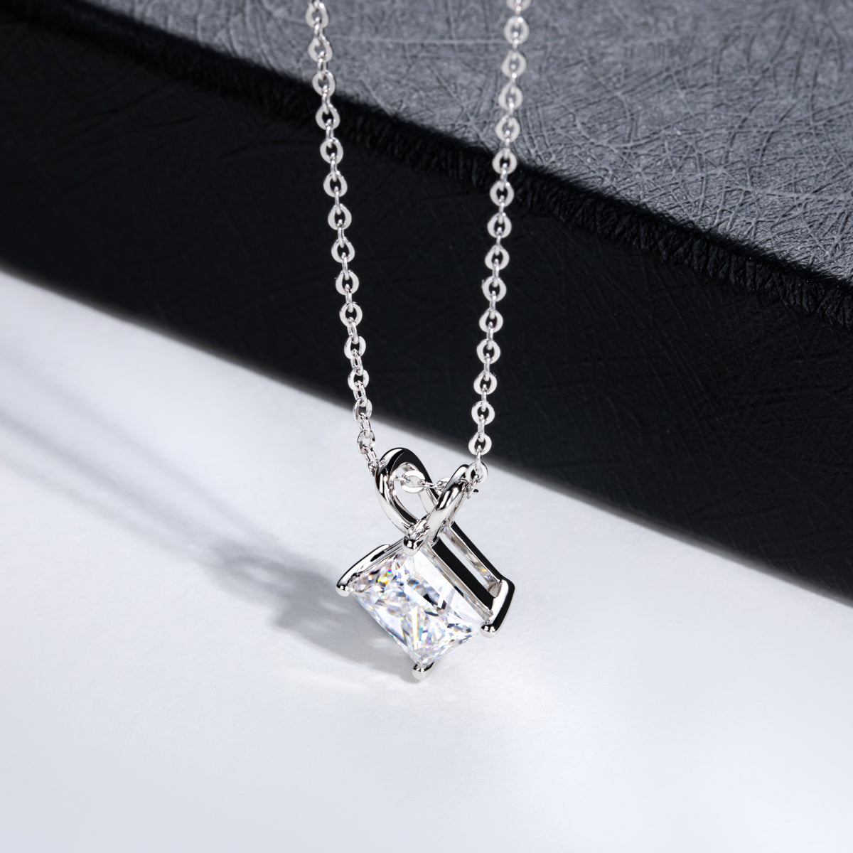 S925 Silver Princess Cut Moissanite Pendant
