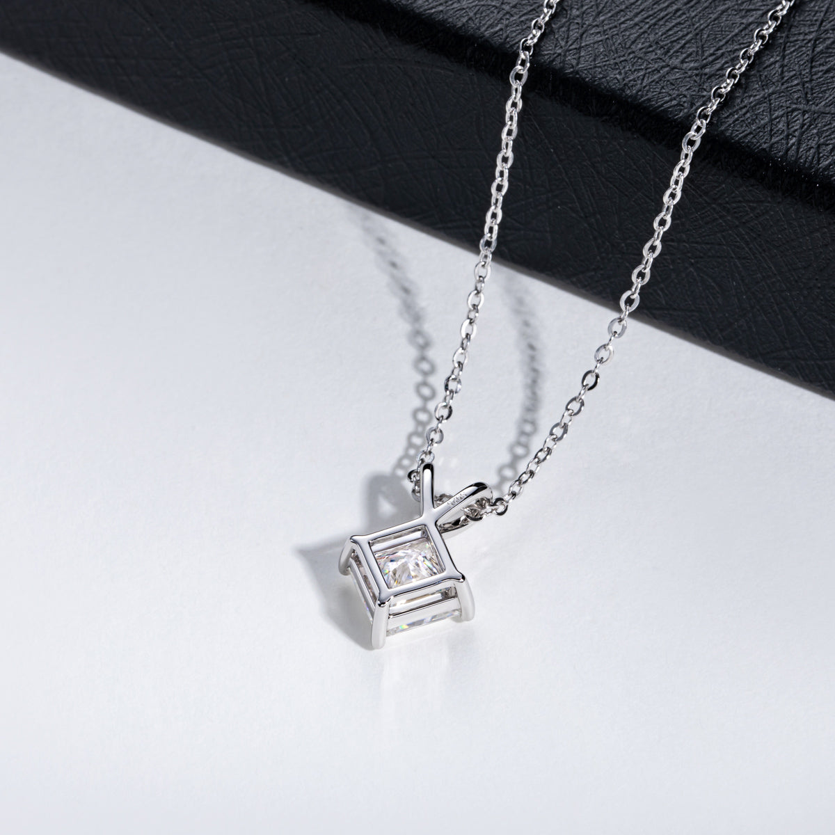 S925 Silver Princess Cut Moissanite Pendant