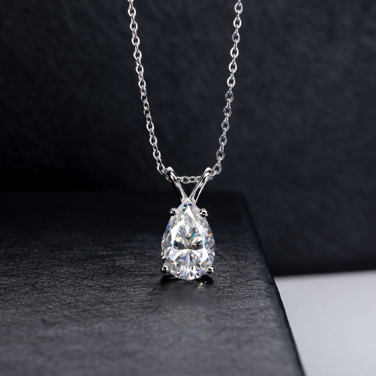 S925 Silver Pear Shaped Cut Moissanite Pendant