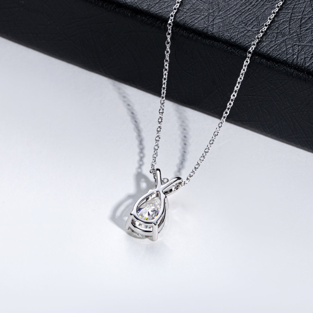 S925 Silver Pear Shaped Cut Moissanite Pendant