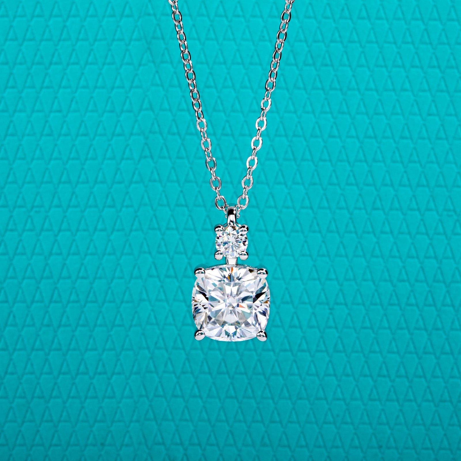 Cushion Cut Moissanite Pendant Necklace (2/2.5ct)