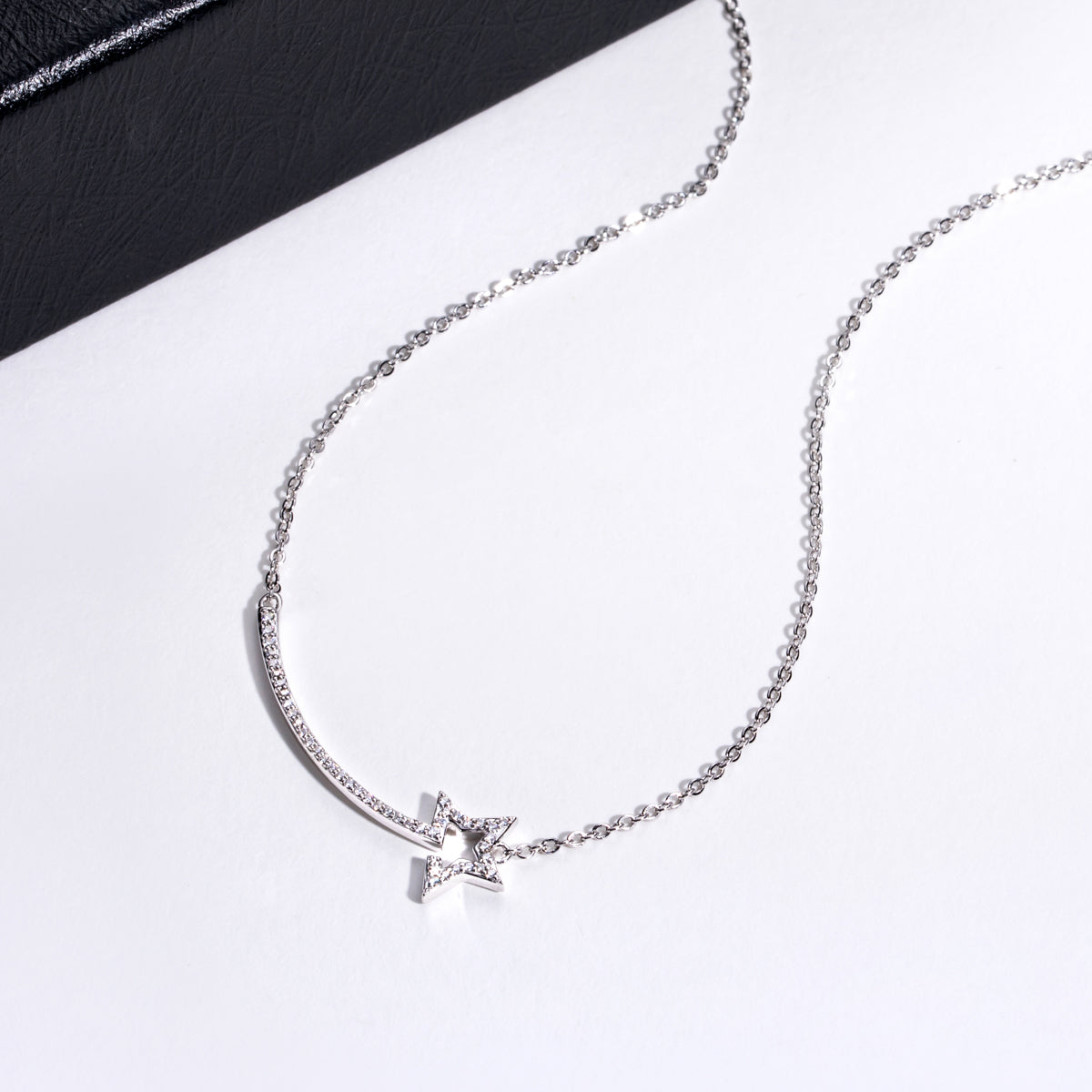S925‑Sterling Silver Round Moissanite Meteor Smile Collarbone Necklace