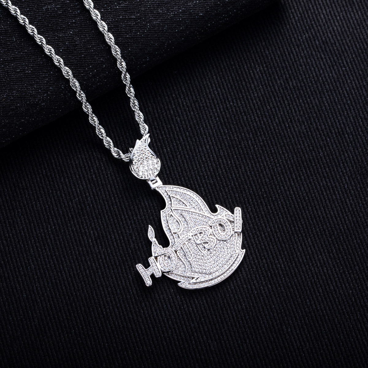 Moissanite‑encrusted Hip‑Hop Flame Pendant