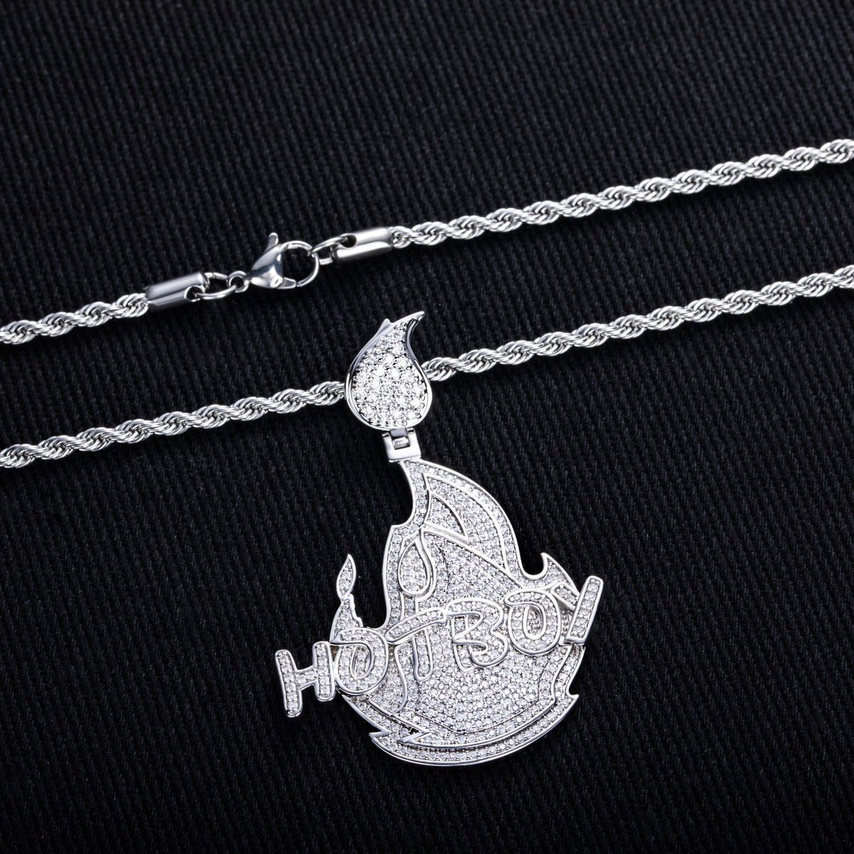 Moissanite‑encrusted Hip‑Hop Flame Pendant