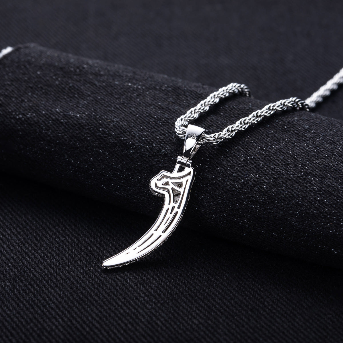 S925‑Silver Moissanite Fully‑Paved Hip‑Hop Wolf‑Tooth Pendant