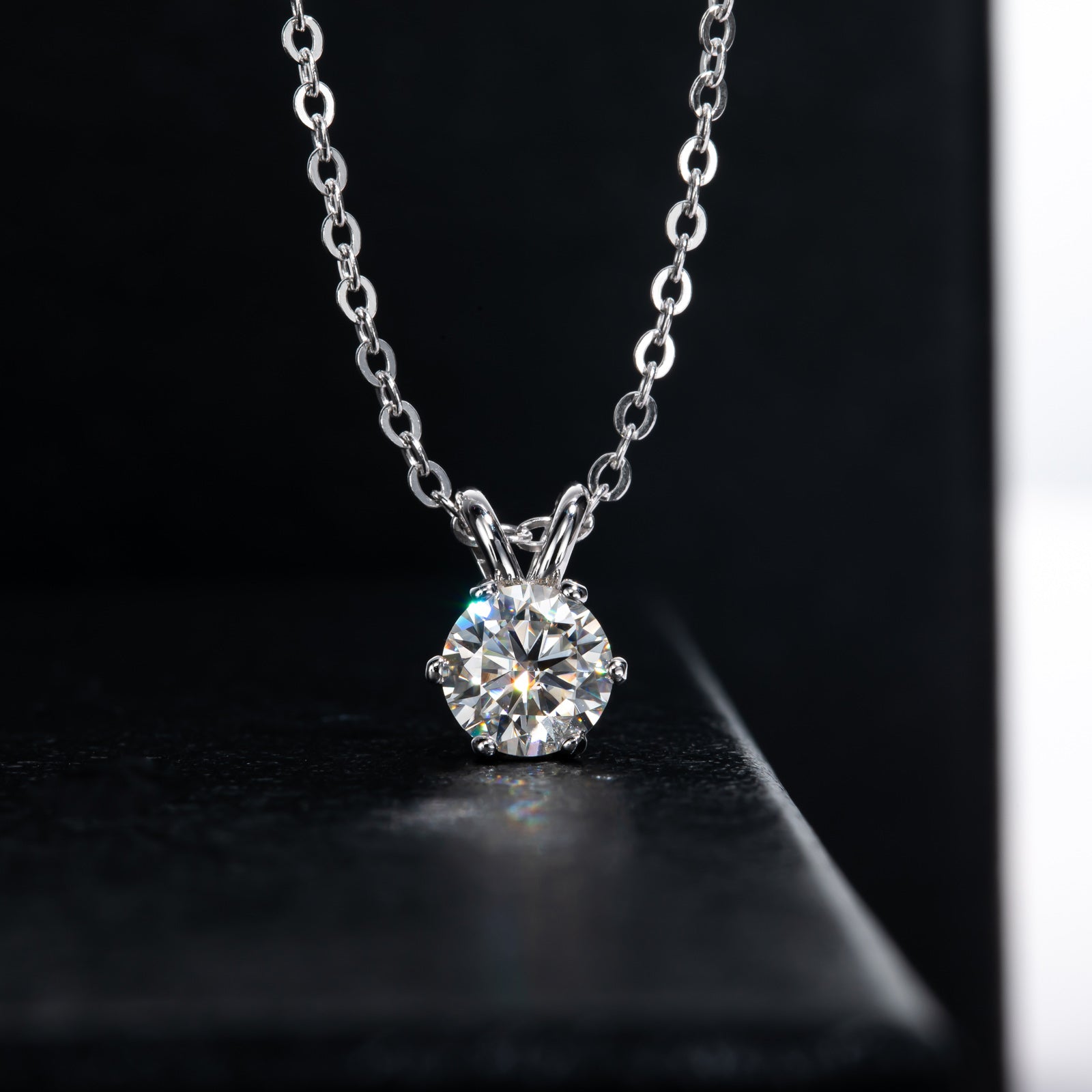 Round Cut Moissanite Pendant Necklace (1/3/5 ct)