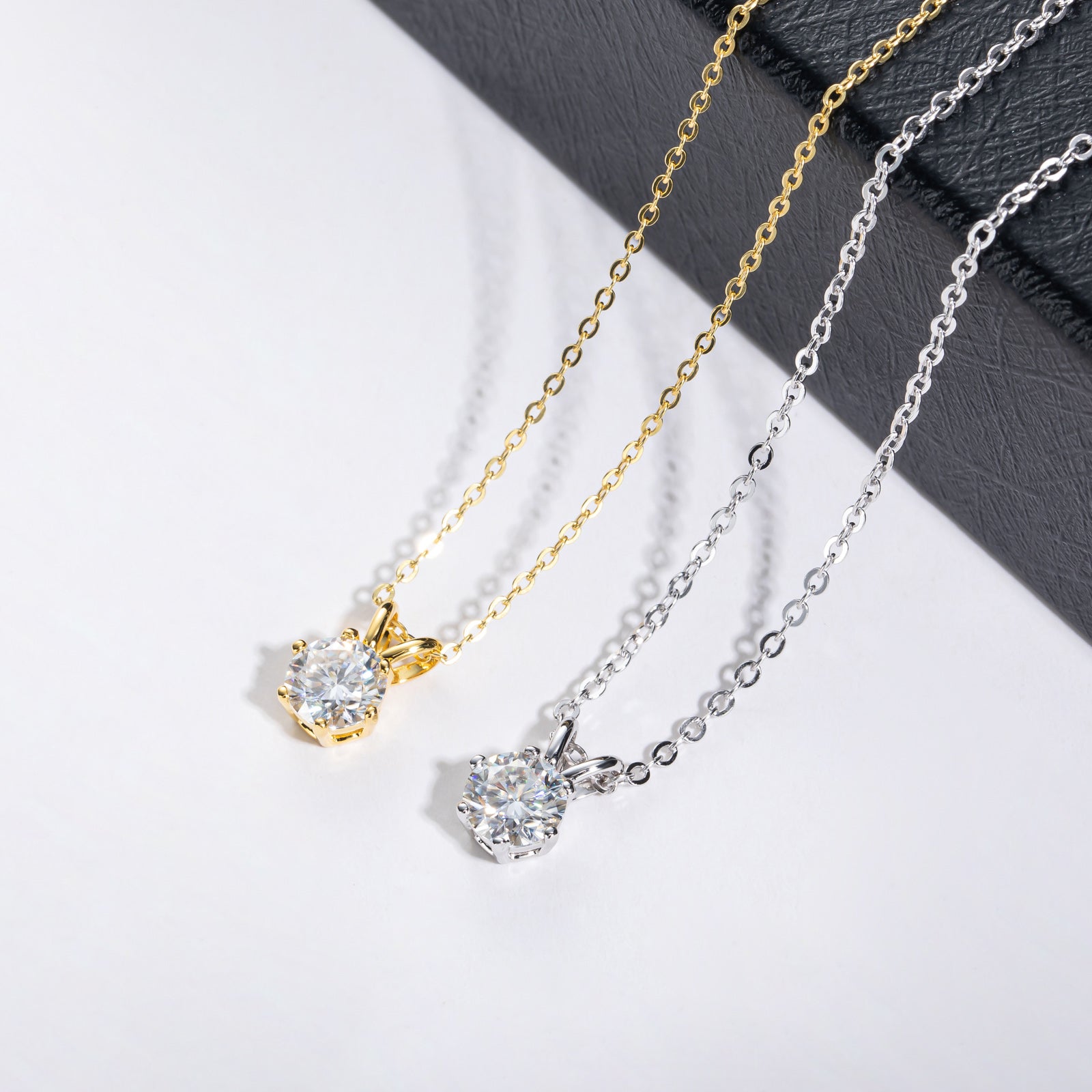 Round Cut Moissanite Pendant Necklace (1/3/5 ct)