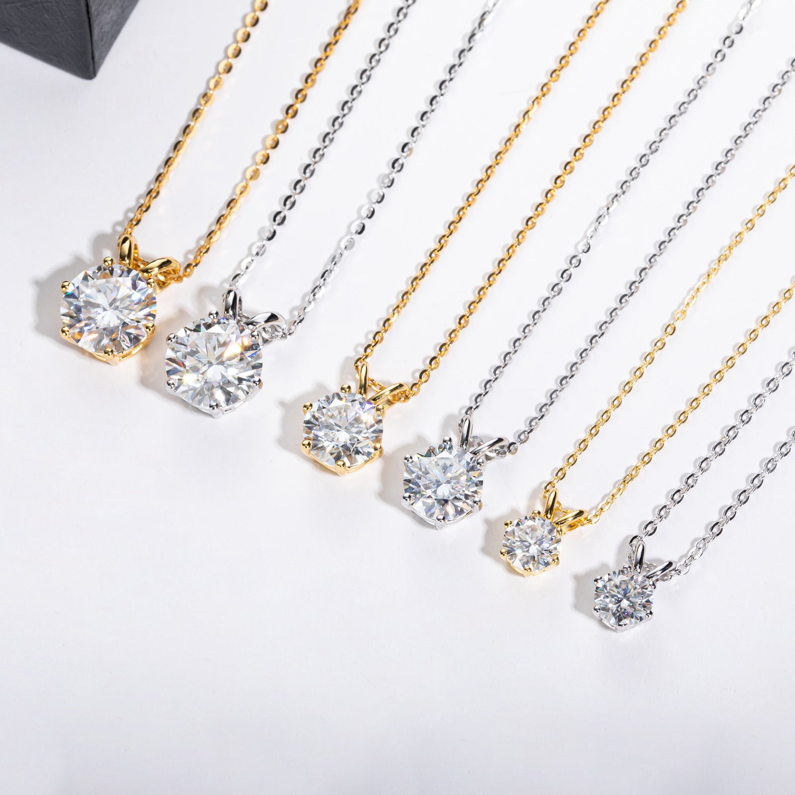 Round Cut Moissanite Pendant Necklace (1/3/5 ct)