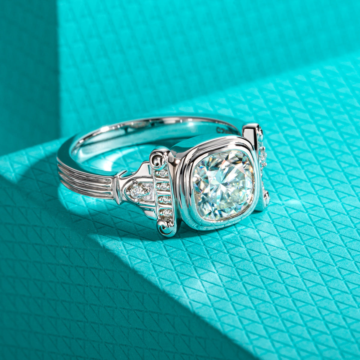 S925 Sterling Silver Square Moissanite Roman Column Ring
