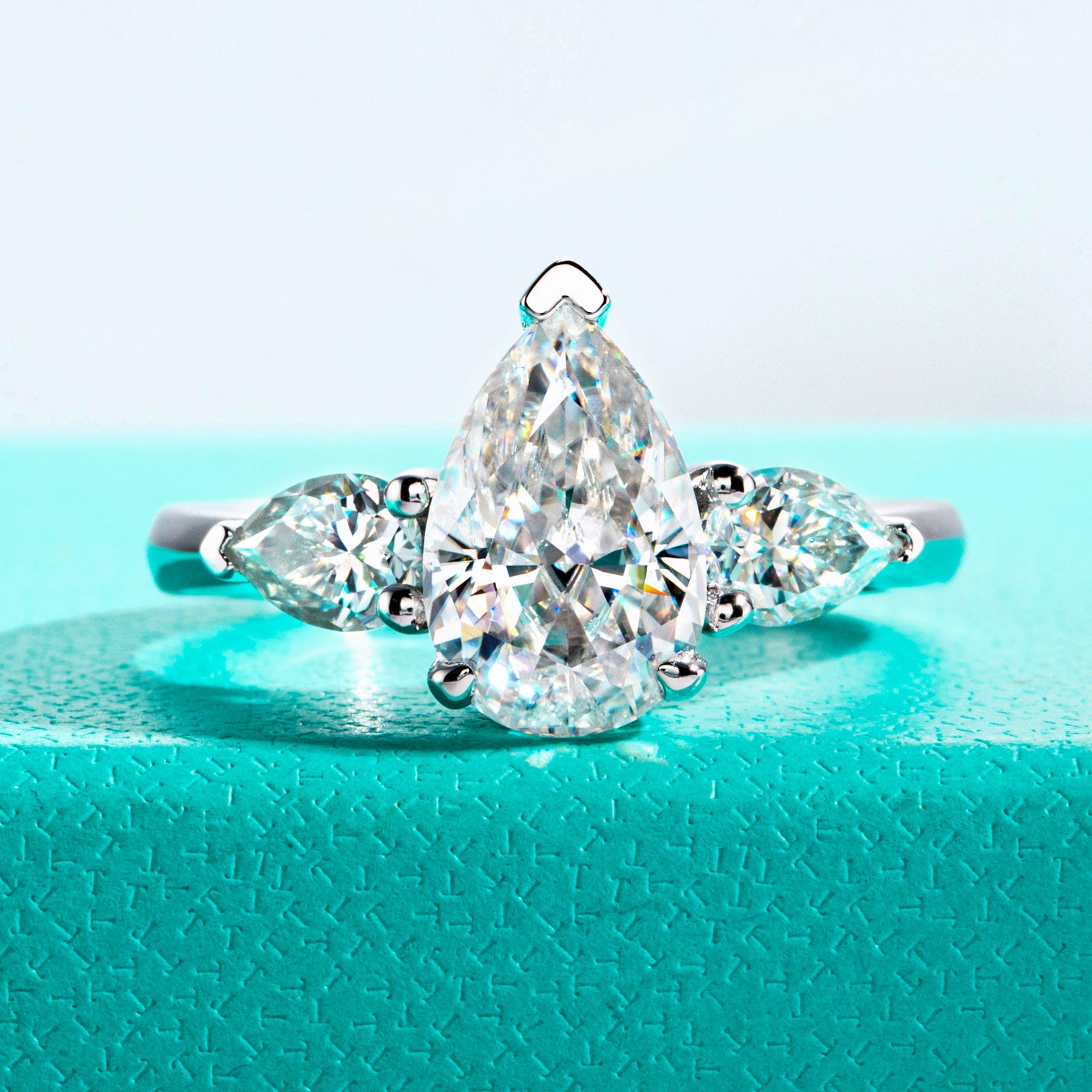 AnuClub Moissanite Wedding Ring 3CT Center Stone D Color VVS1 925 Sterling Silver Pear Cut Engagement Promise Rings for Women with Certificate