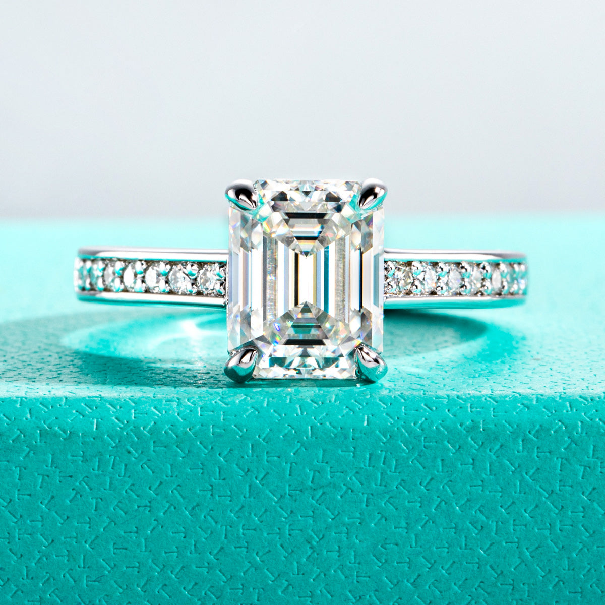 S925 Silver 7×9mm Emerald Cut Moissanite Ring