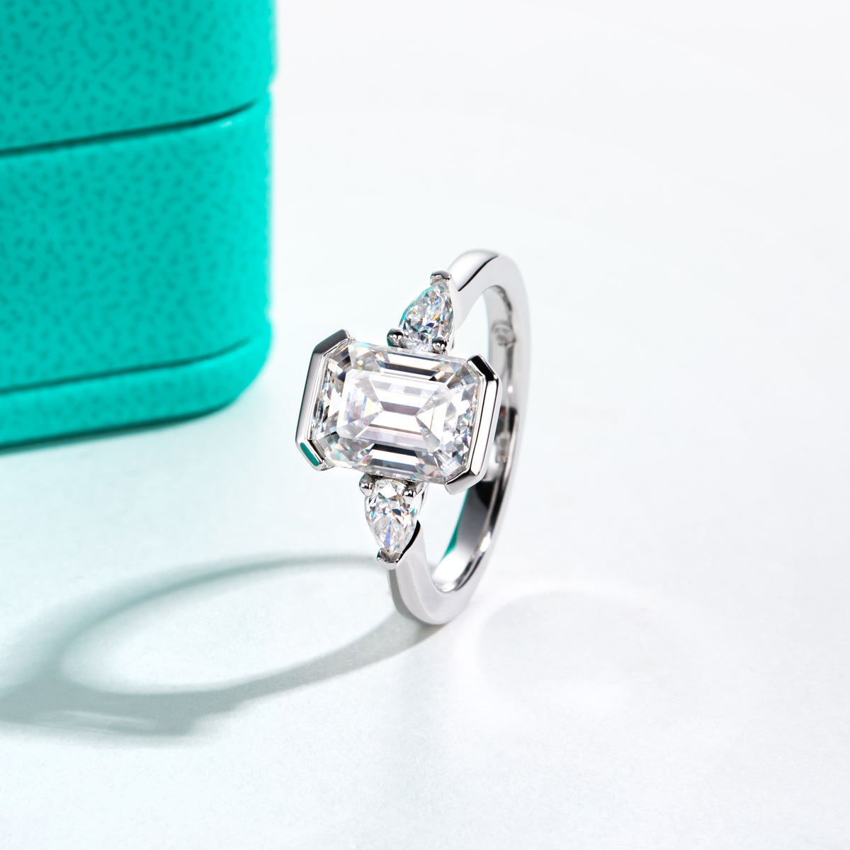 S925 Silver 7×9mm Emerald Cut Moissanite Ring