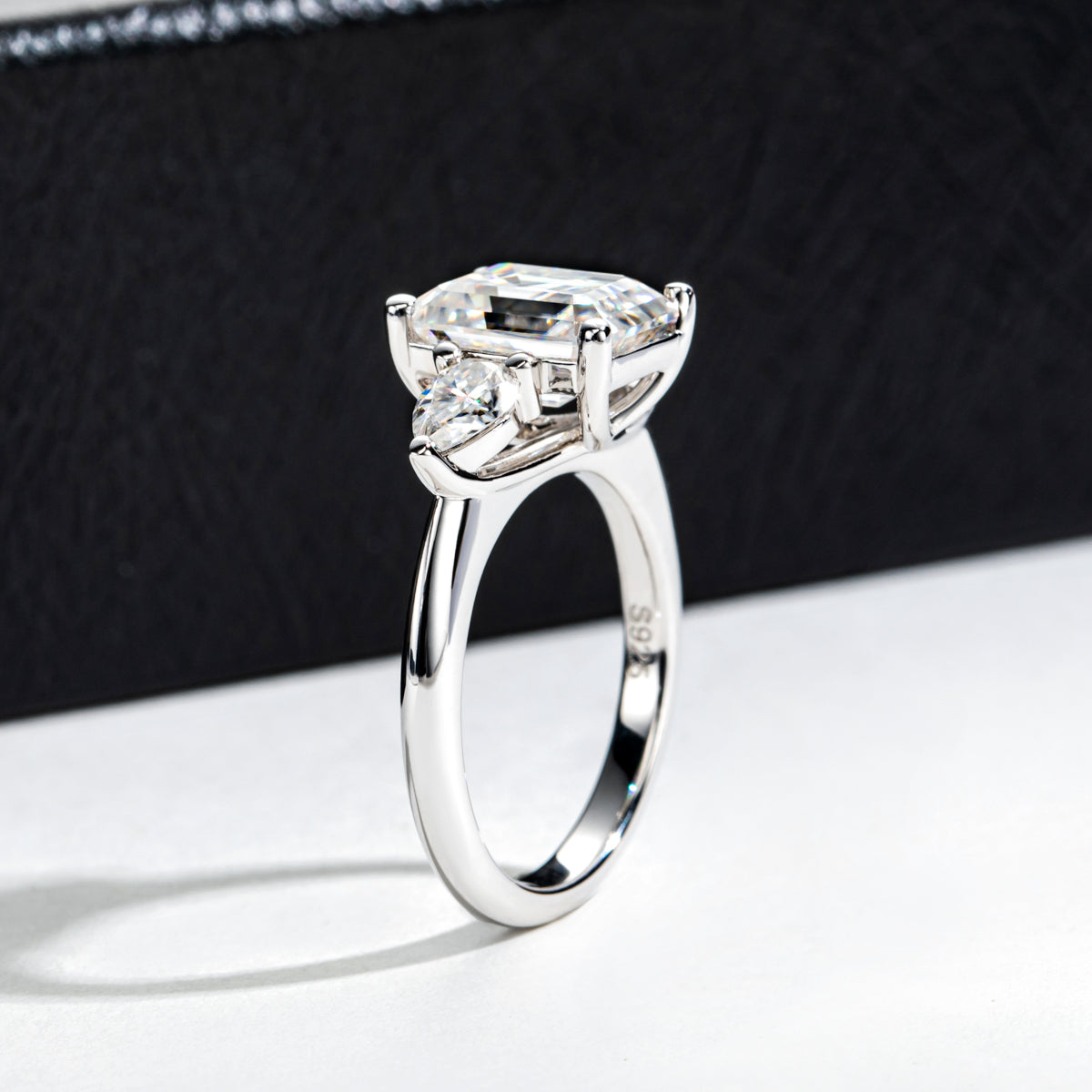 S925 Silver Emerald Cut 8×10mm Moissanite