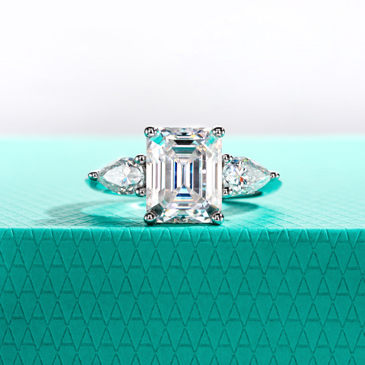 S925 Silver Emerald Cut 8×10mm Moissanite
