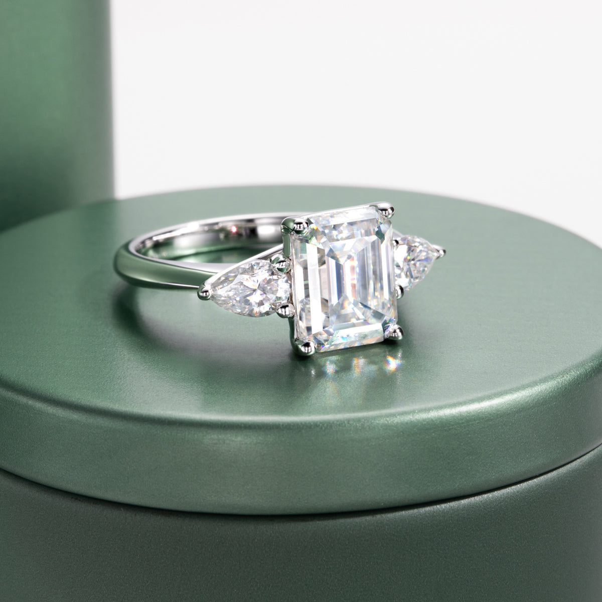 S925 Silver Emerald Cut 8×10mm Moissanite