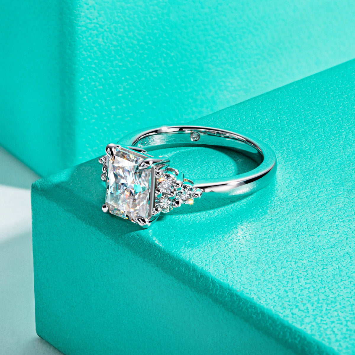 S925 Sterling Silver Radiant Cut Moissanite Ring