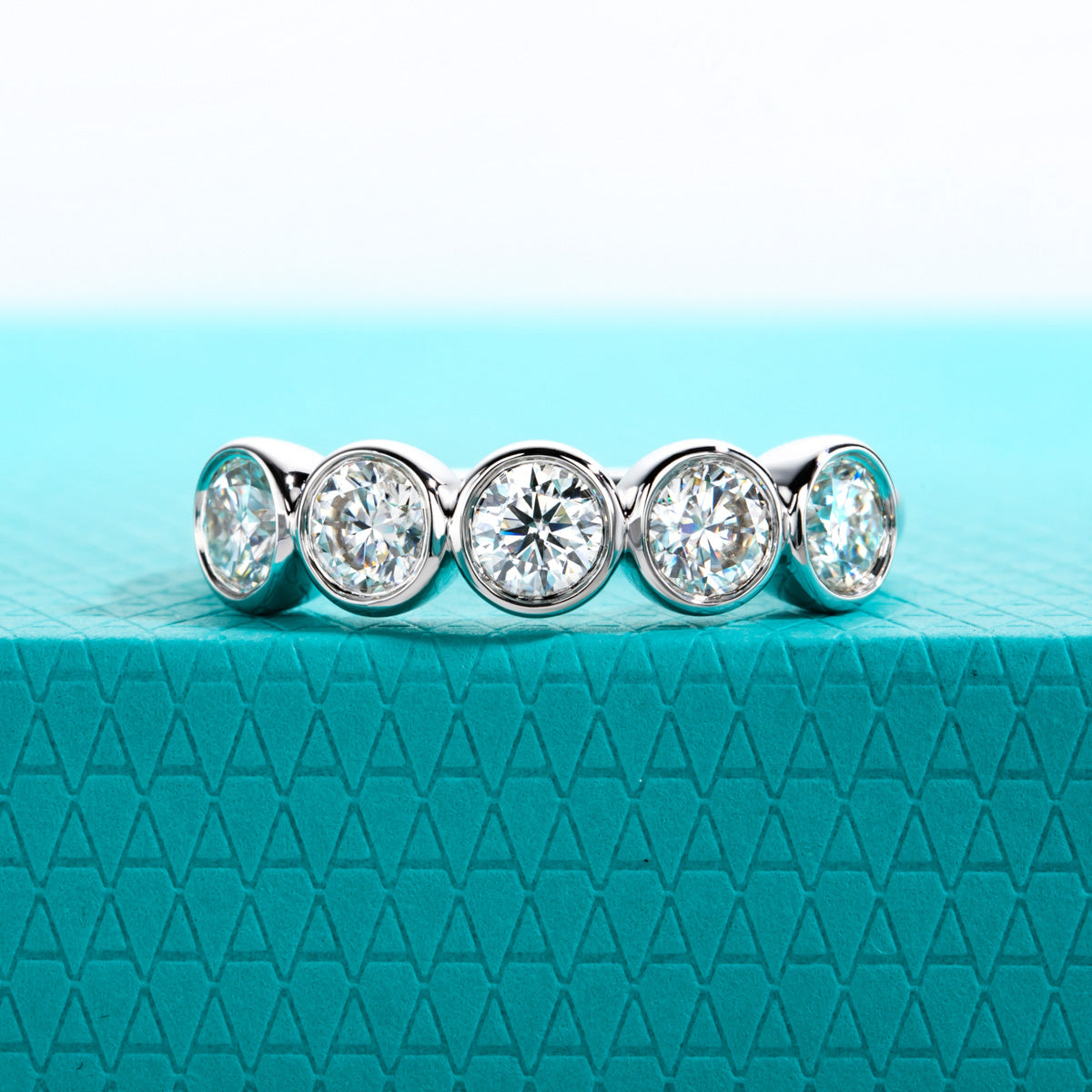 S925 Sterling Silver Five-Stone Moissanite Bubble Band Ring