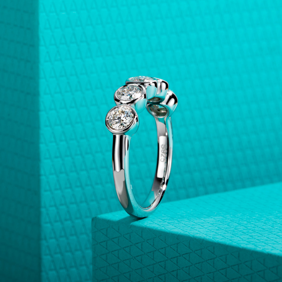 S925 Sterling Silver Five-Stone Moissanite Bubble Band Ring