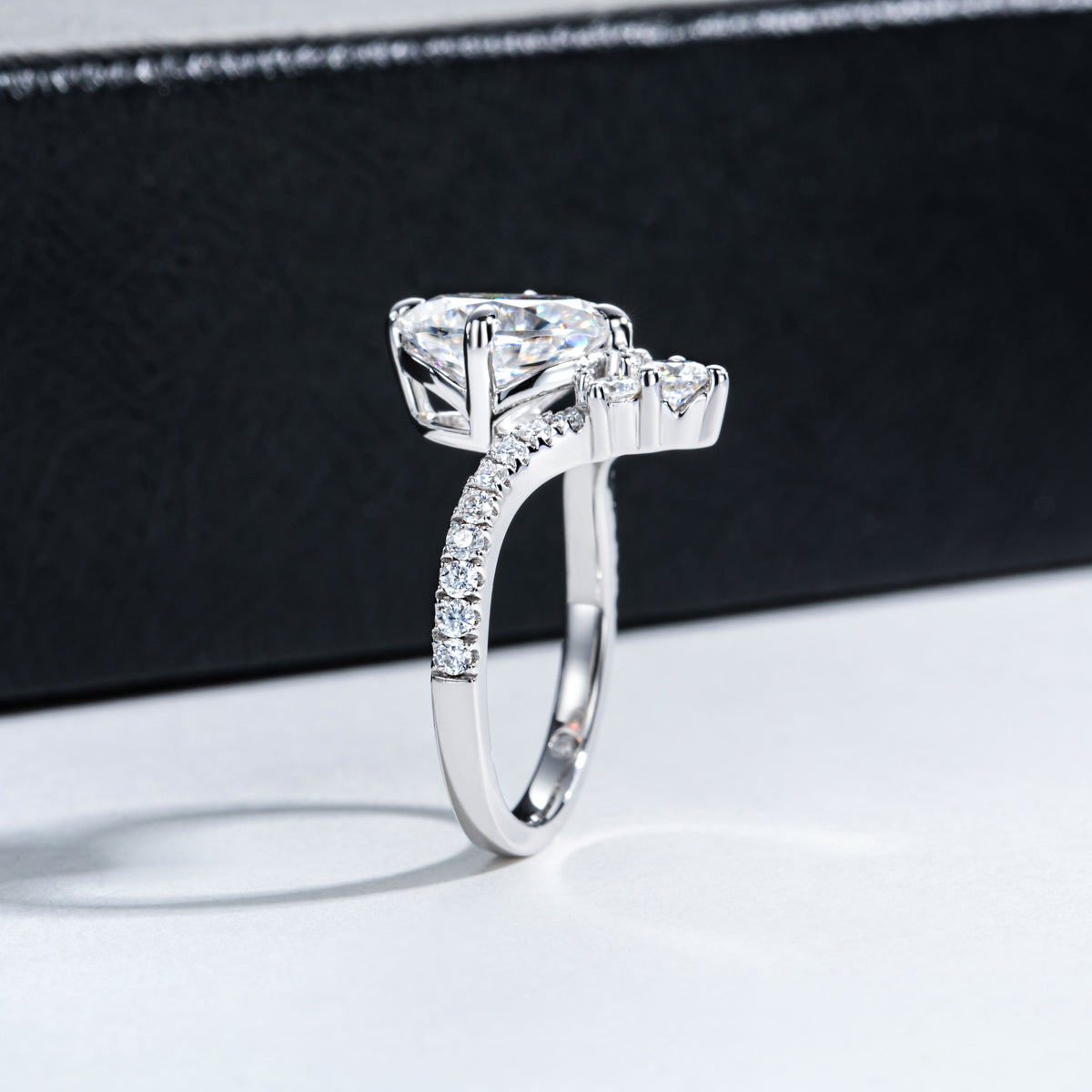 S925 Sterling Silver Oval Moissanite Wedding Ring