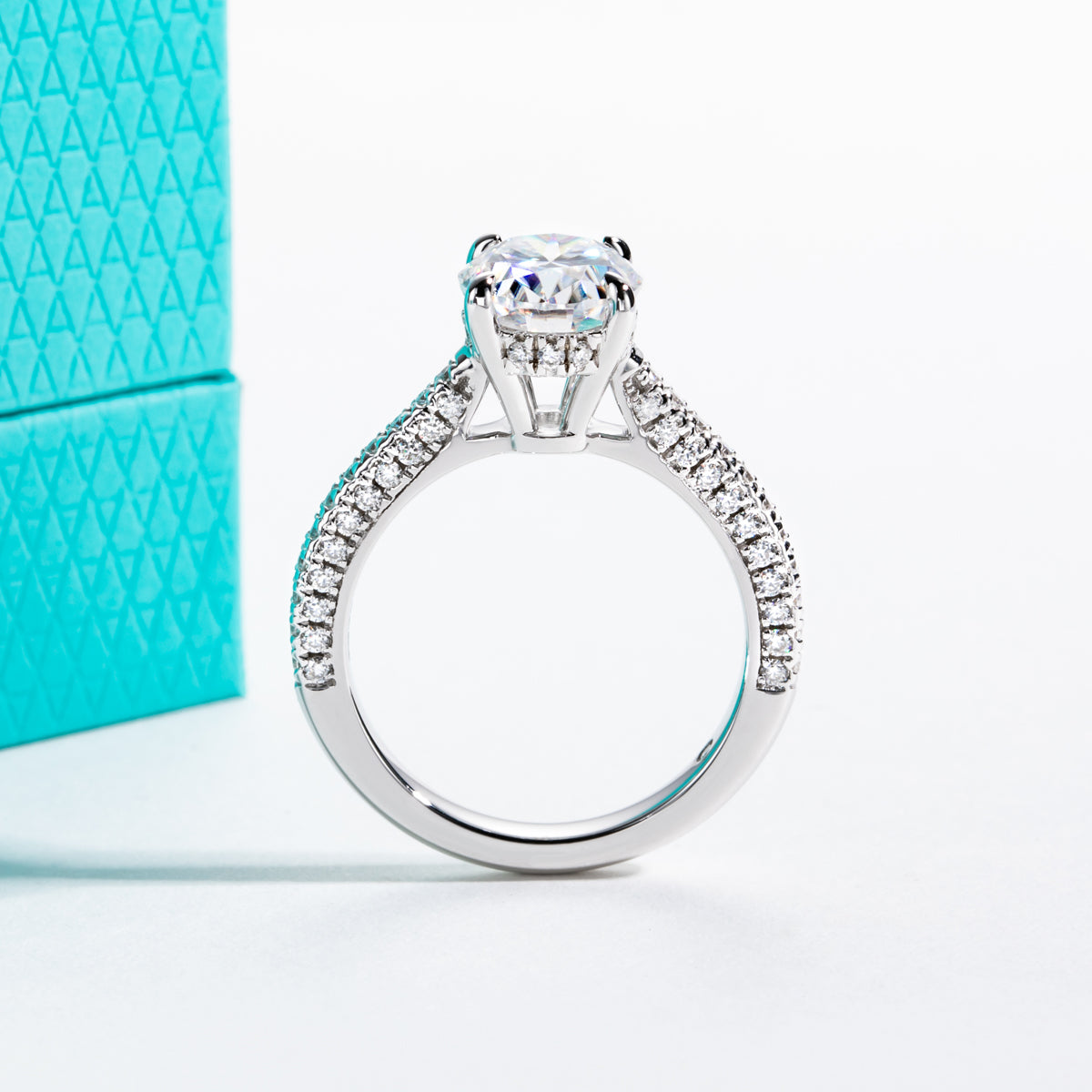S925 Sterling Silver Oval Moissanite Special Edition Wedding Ring