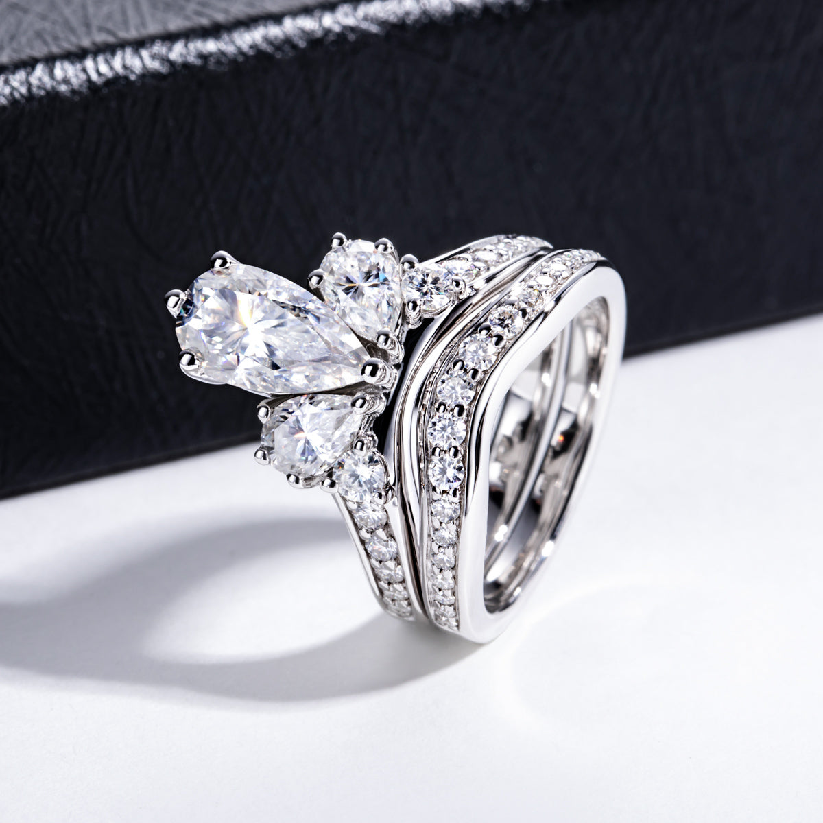 Teardrop‑Shaped Moissanite Crown Stackable Ring Set