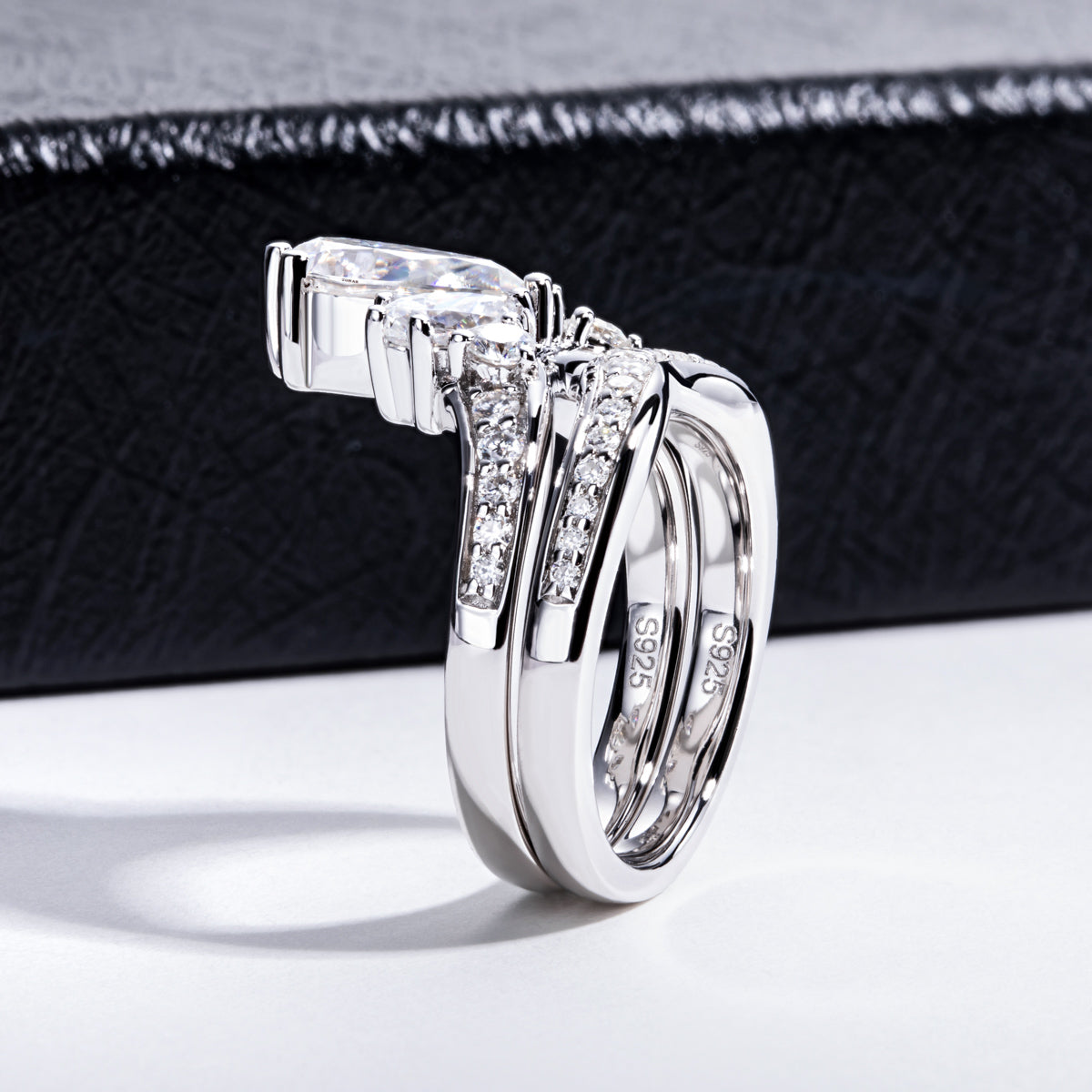 Teardrop‑Shaped Moissanite Crown Stackable Ring Set