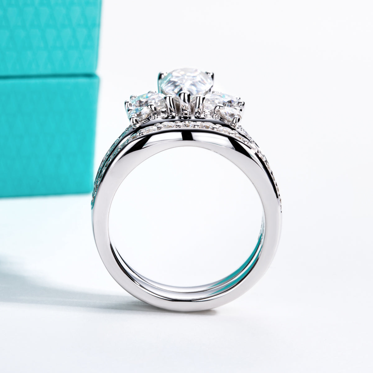 Teardrop‑Shaped Moissanite Crown Stackable Ring Set