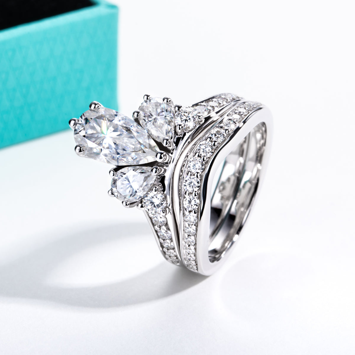 Teardrop‑Shaped Moissanite Crown Stackable Ring Set