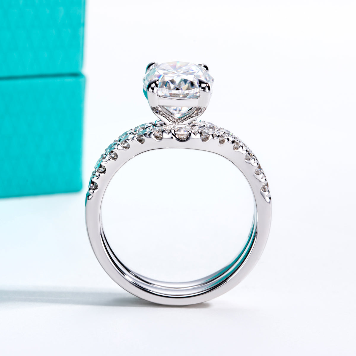 Oval‑Cut Moissanite Stackable Ring Set