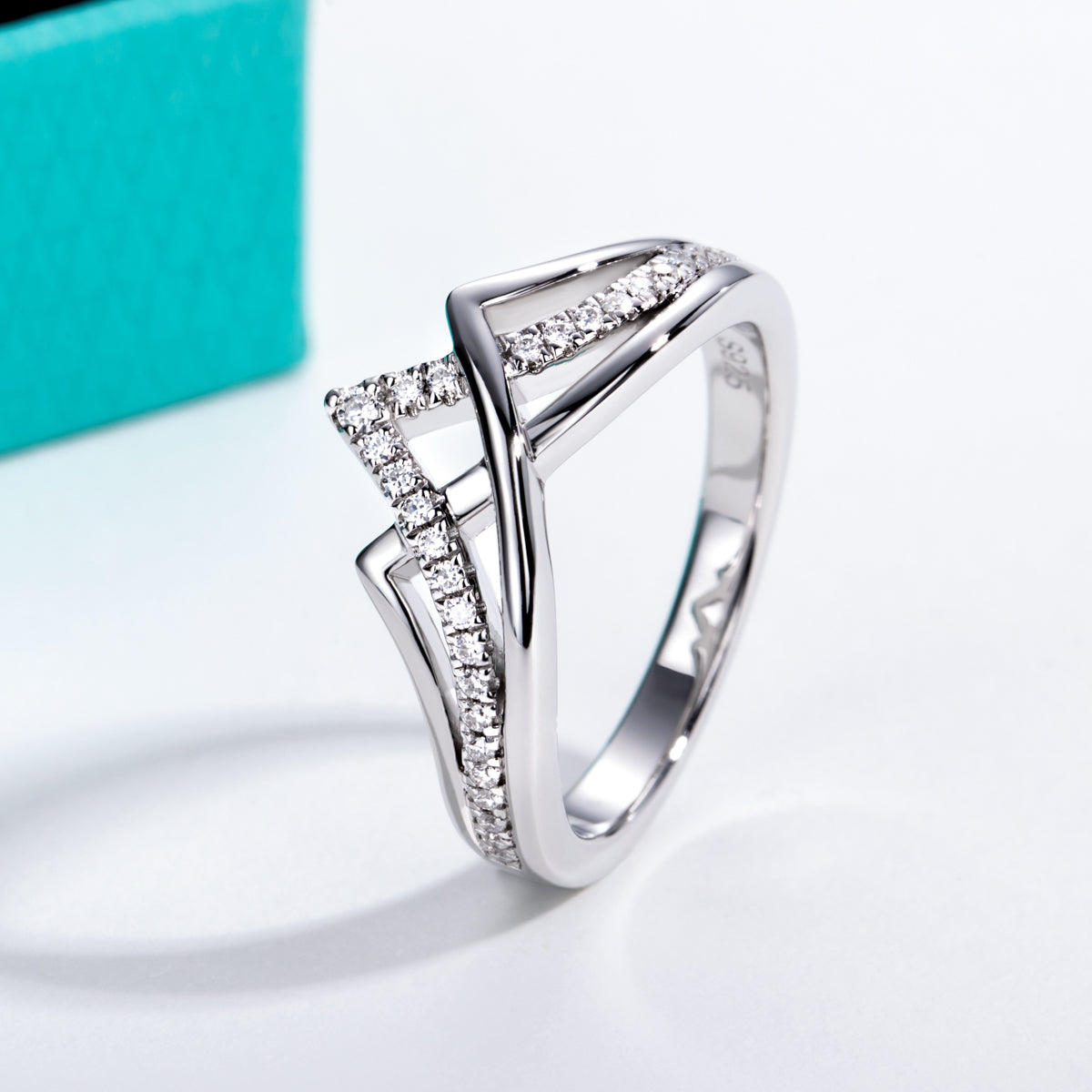 S925 Sterling‑Silver French‑Style V‑Shaped Moissanite Ring